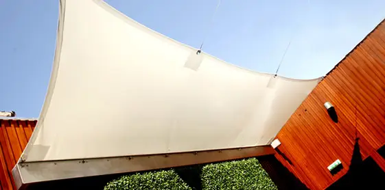 schaduwdoek wandprofiel bevestiging