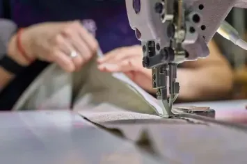 schaduwdoek rechte zijden stikken