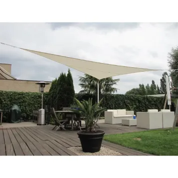 sunfighters 90 graden driehoek schaduwdoeken ivoor