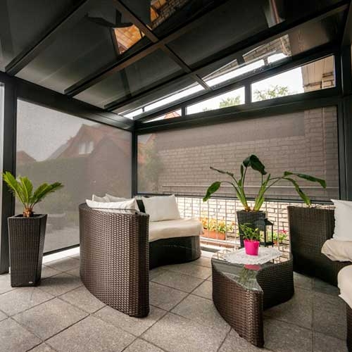 zip screen 100 lounge